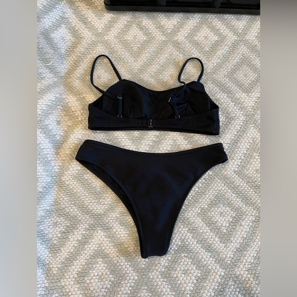 CUPSHE Women's 2 Piece Bikini Size Large Black Scoop Neck High Waist - Picture 7 of 8